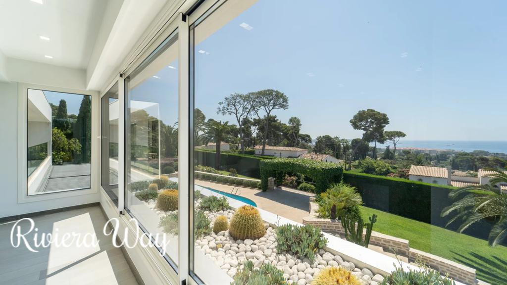 10 room villa in Antibes, photo #8, listing #100447872