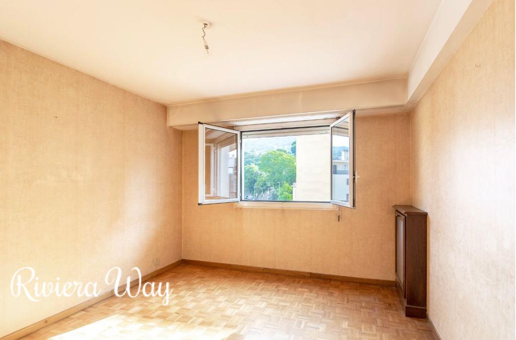 6 room apartment in Nice, 83 m², photo #7, listing #104750772