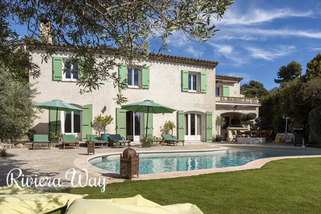 Villa in La Gaude, photo #1, listing #104429052
