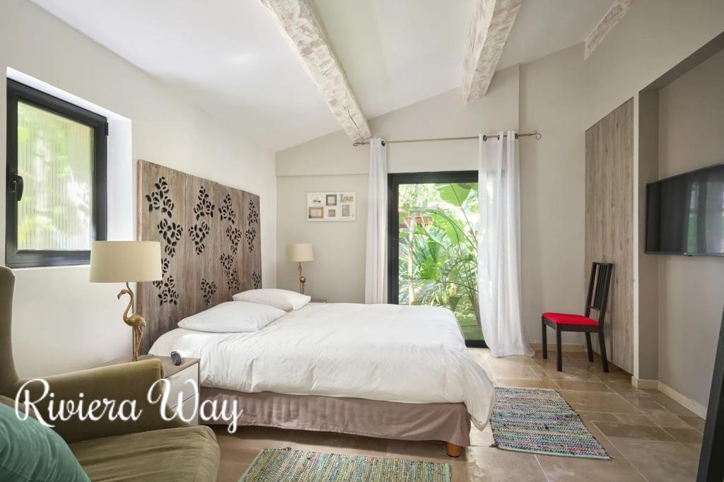8 room villa in Ramatyuel, photo #9, listing #99754872