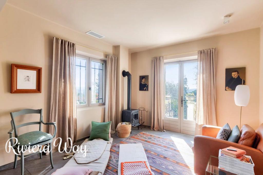 6 room villa in Fayence, photo #2, listing #99483678
