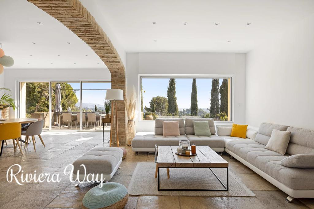7 room villa in Mougins, photo #9, listing #88511178