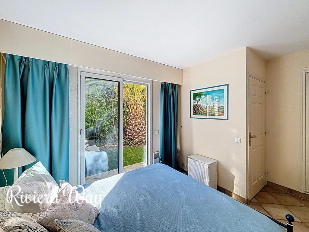 3 room apartment in Antibes, photo #7, listing #104291712