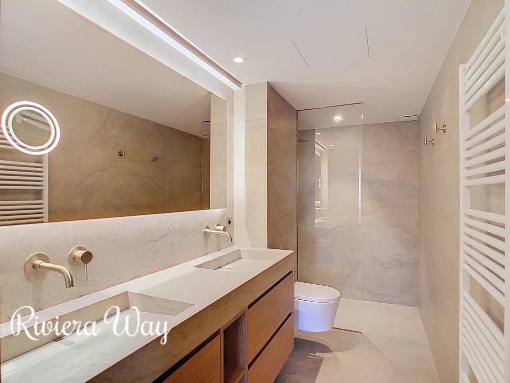 4 room apartment in Cannes, photo #5, listing #104780382