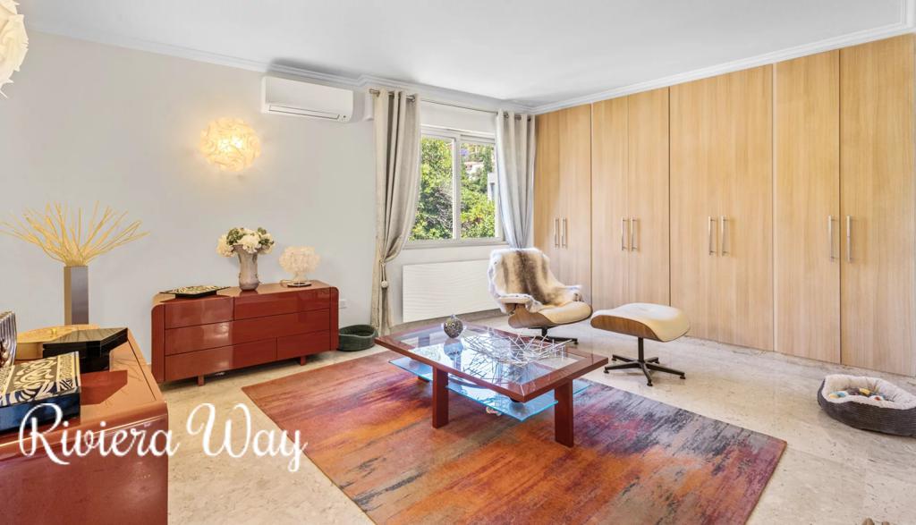 5 room apartment in Le Cannet, photo #6, listing #106444128
