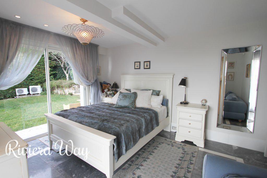 9 room villa in Vallauris, 32 m², photo #10, listing #79562616