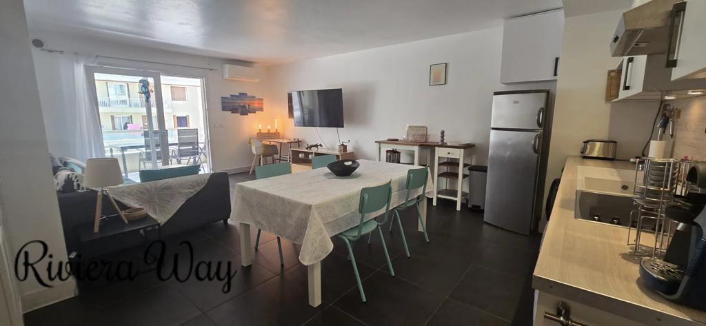 3 room apartment in Juan-les-Pins, photo #2, listing #105413406