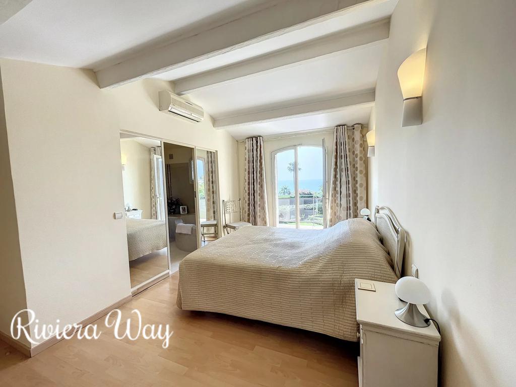 7 room villa in Vallauris, photo #10, listing #98582988