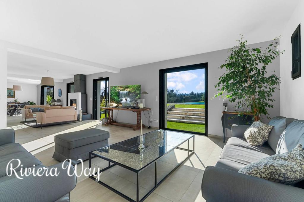 7 room villa in Chateauneuf-Grasse, photo #7, listing #105241164
