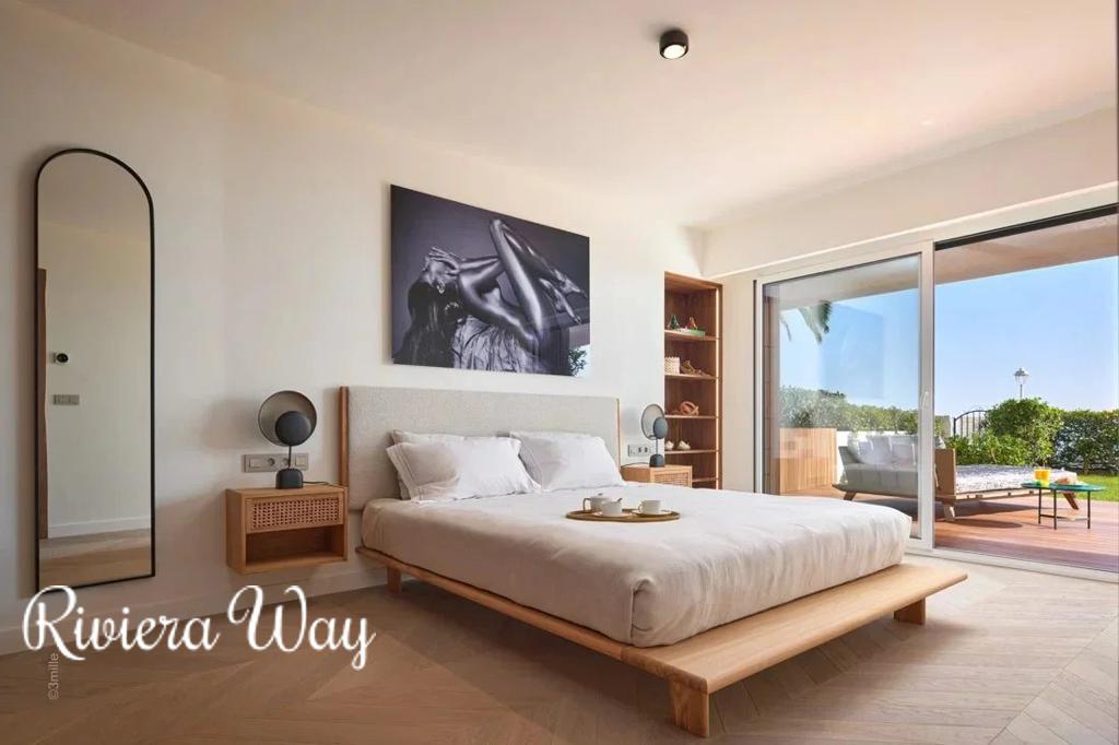 4 room apartment in Cannes, photo #10, listing #107122050