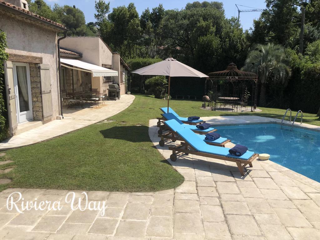 6 room villa in Mougins, photo #2, listing #101957478