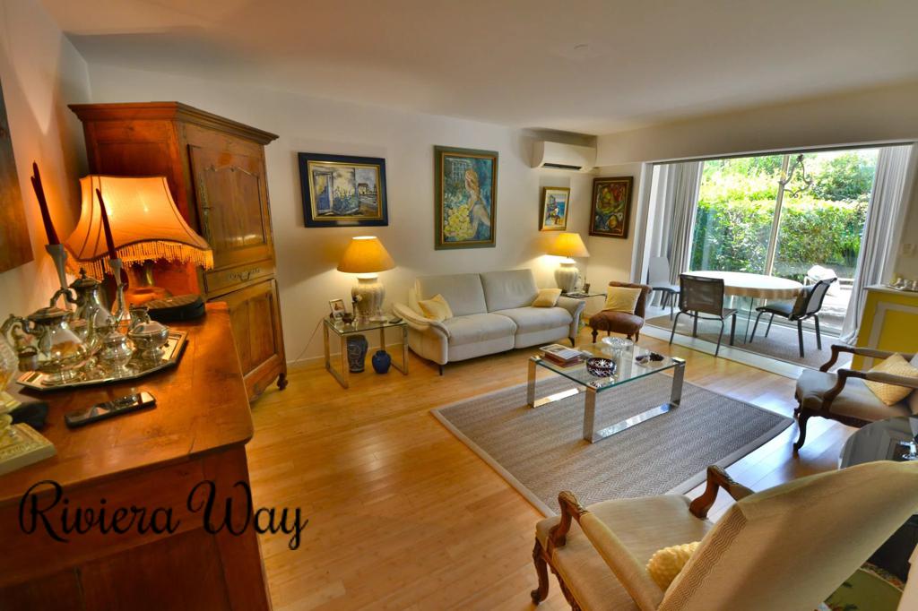 3 room apartment in Antibes, photo #4, listing #103709718