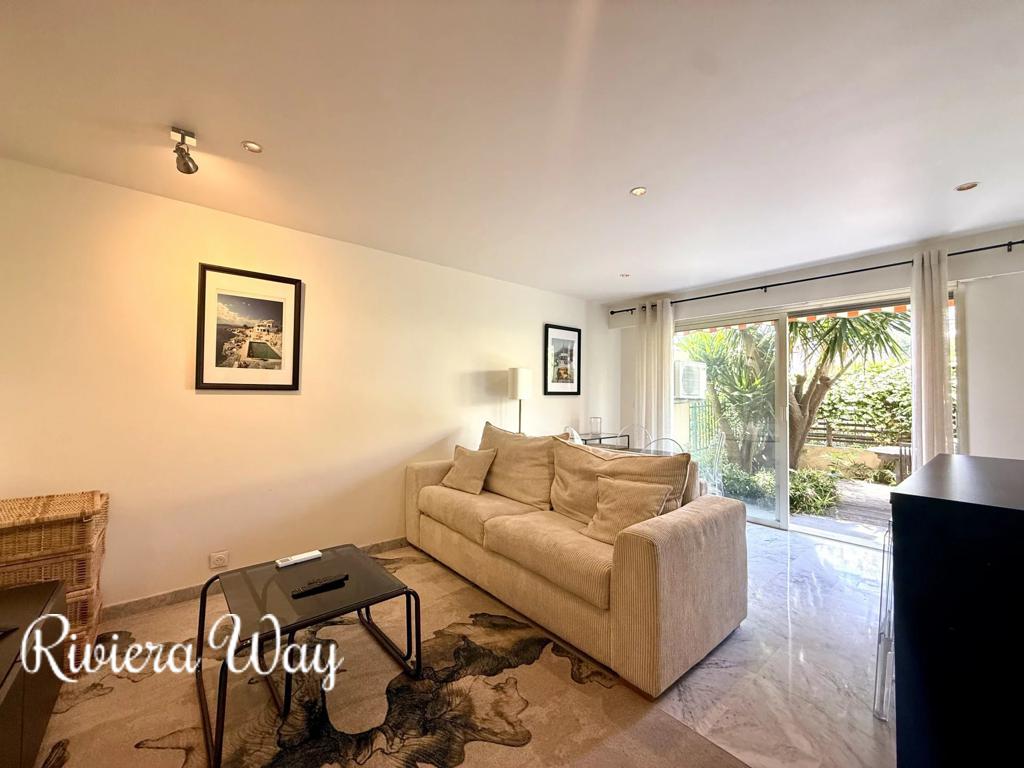 2 room apartment in Le Cannet, photo #2, listing #106335558