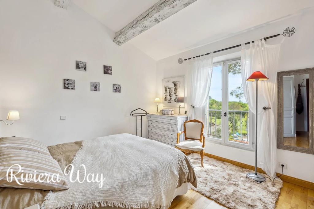 7 room villa in Tourrettes, photo #8, listing #102918270