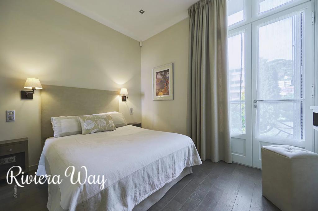 11 room villa in Mandelieu-la-Napoule, photo #8, listing #92281728