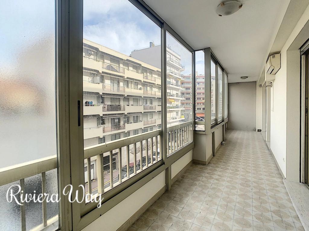3 room apartment in Cannes, photo #1, listing #102097254