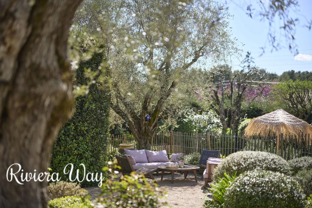 9 room villa in Mougins, photo #8, listing #99430212