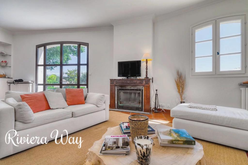 7 room villa in Biot, photo #6, listing #106571976