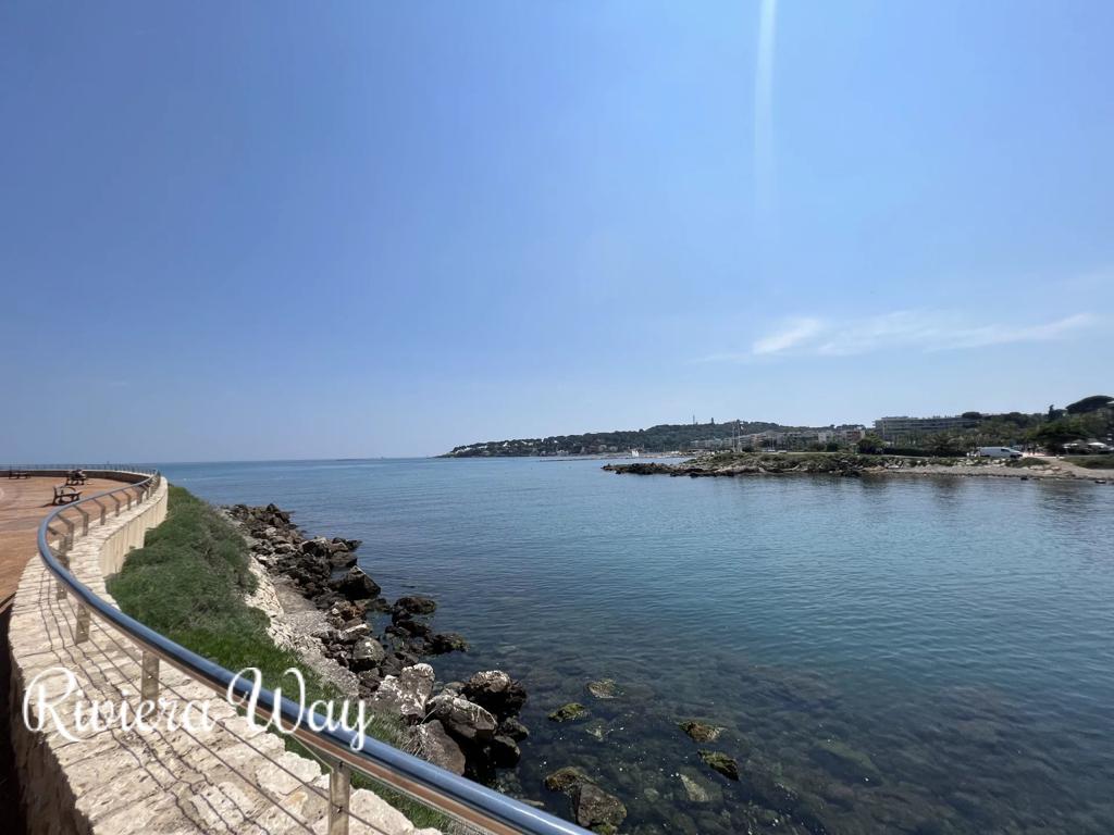 3 room apartment in Antibes, photo #7, listing #106412544