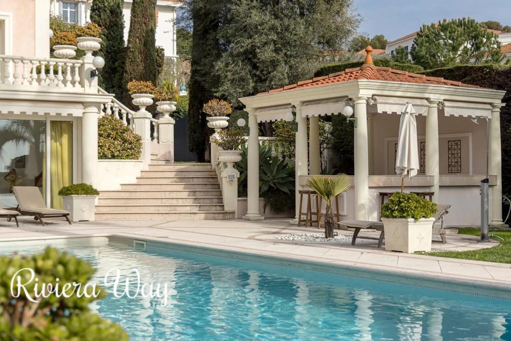 6 room villa in Cap d'Antibes, photo #9, listing #99396444