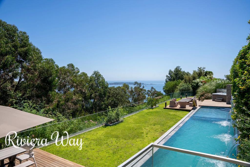 7 room villa in Vallauris, photo #4, listing #100299444