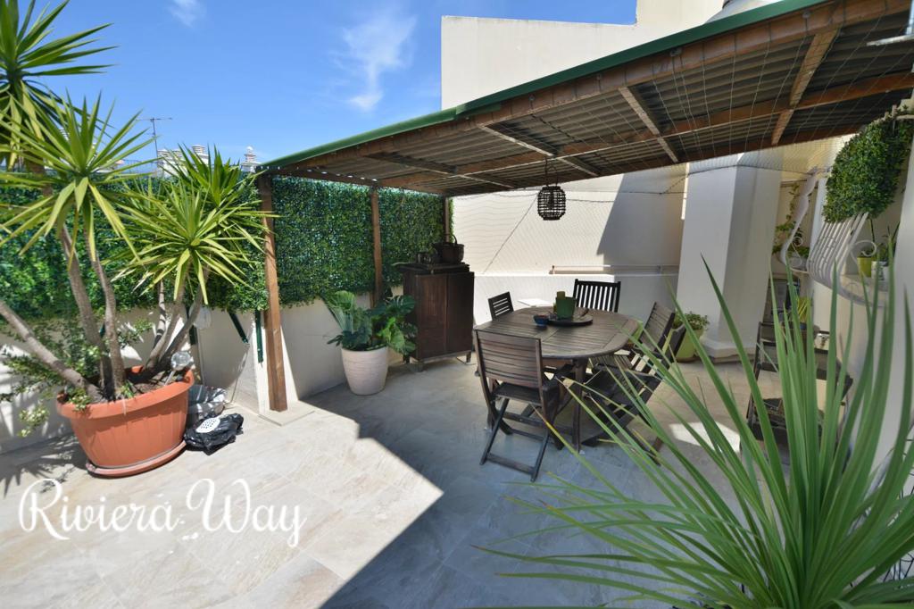 3 room apartment in Antibes, photo #3, listing #106595916