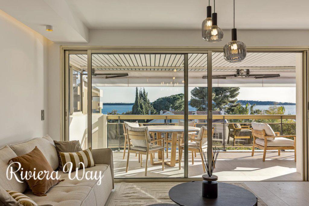4 room apartment in Cannes, 100 m², photo #3, listing #103219242