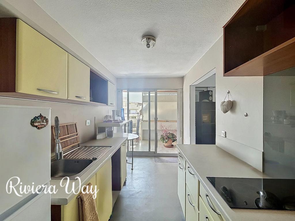 3 room apartment in Antibes, photo #5, listing #106185366