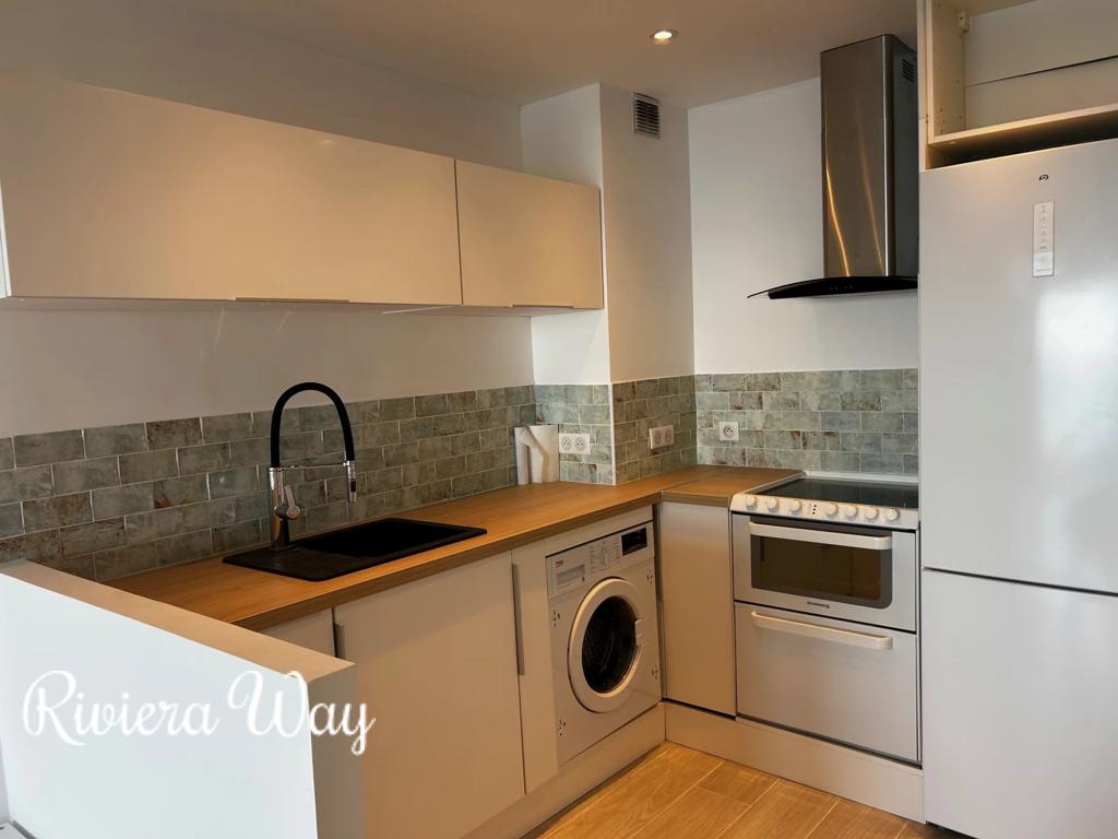 2 room apartment in Cannes, photo #6, listing #104479536