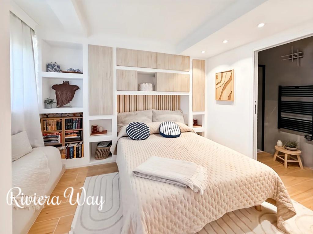 2 room apartment in Cannes, photo #4, listing #106375080