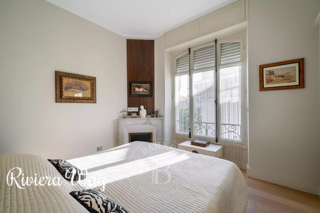 4 room apartment in Cannes, photo #3, listing #101966130