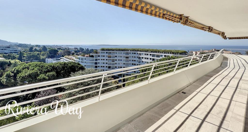 4 room apartment in Cannes, photo #9, listing #83529306