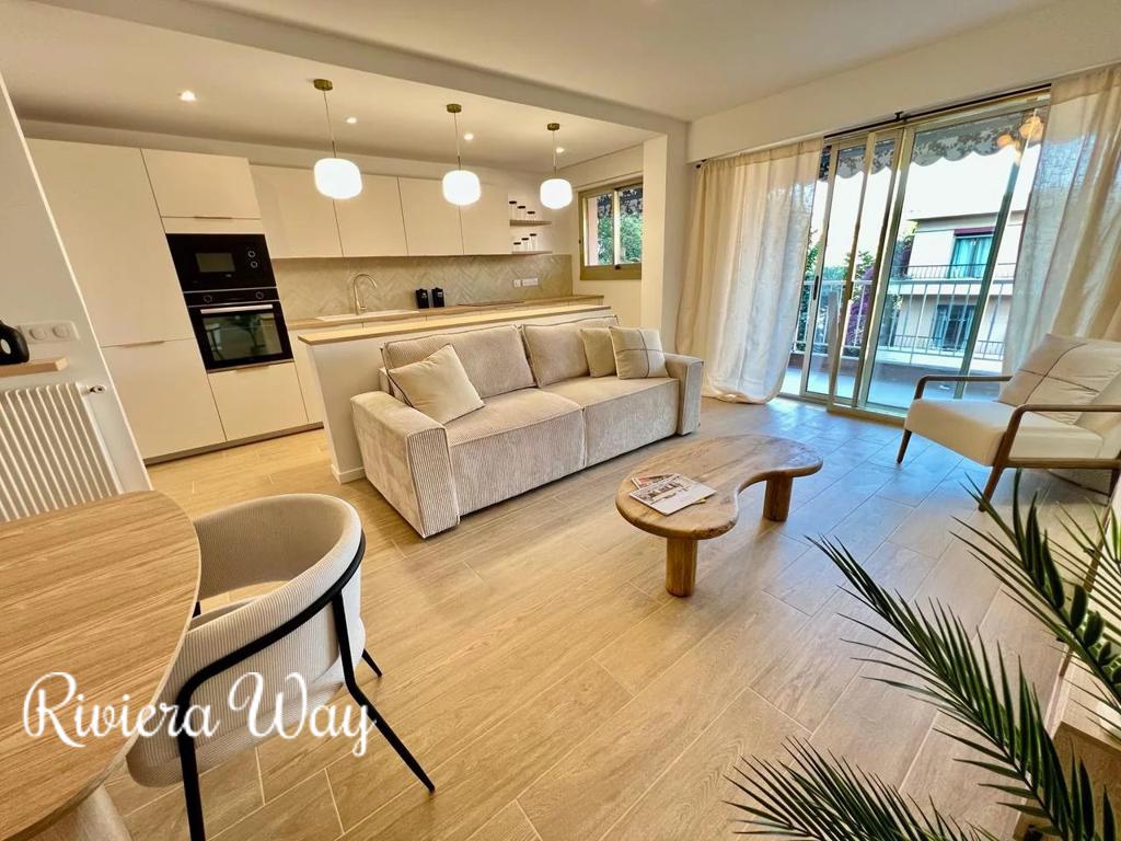 3 room apartment in Juan-les-Pins, photo #8, listing #103735338