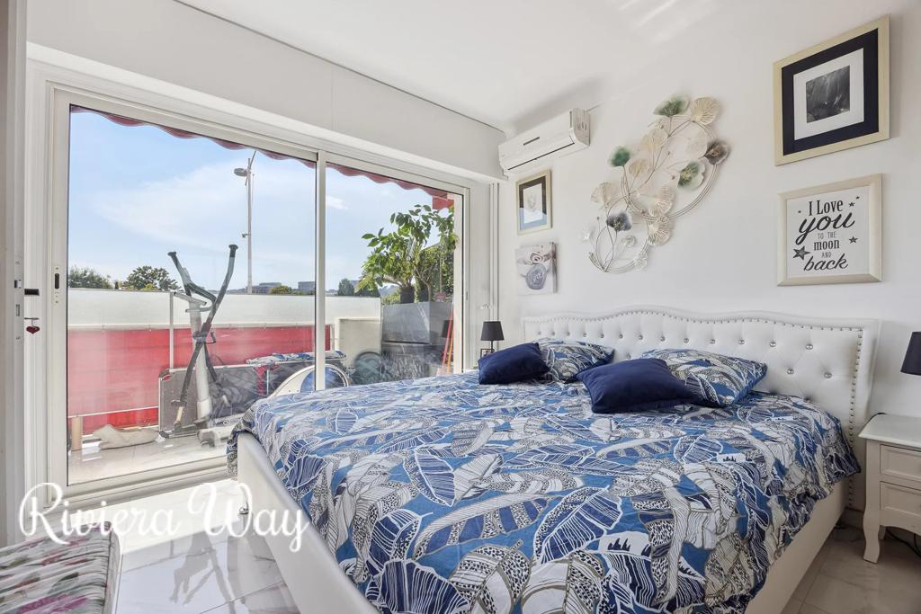 3 room apartment in Cagnes-sur-Mer, photo #2, listing #103435542