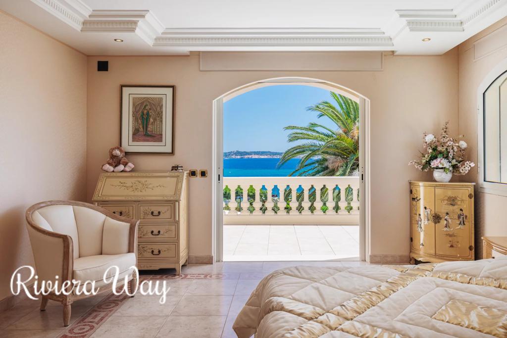 6 room villa in Grimaud, photo #7, listing #104480922
