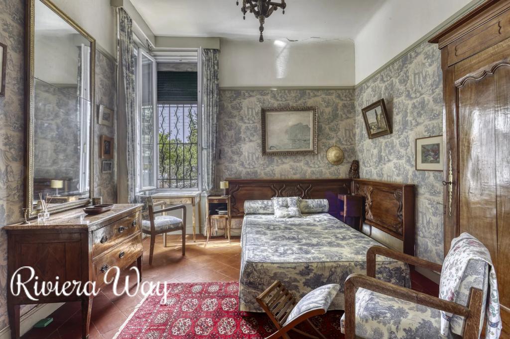 6 room villa in Fréjus, photo #9, listing #95775246