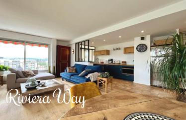 3 room apartment in Antibes, 72 m²