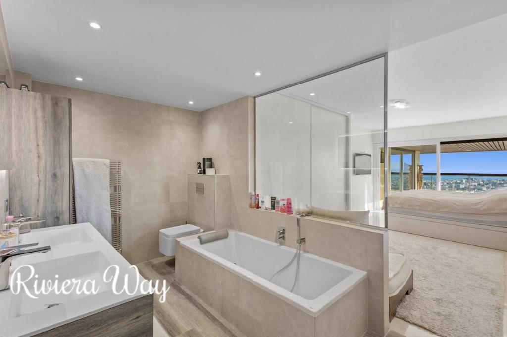 4 room apartment in Le Cannet, photo #7, listing #103705140