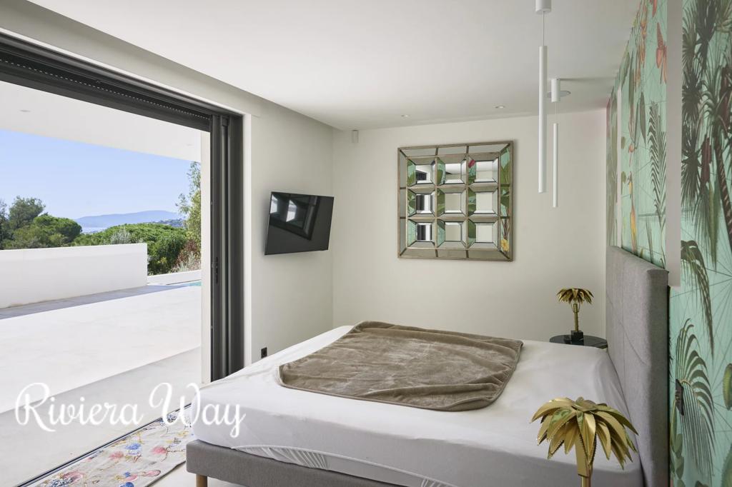 6 room villa in Sainte-Maxime, photo #5, listing #98031024