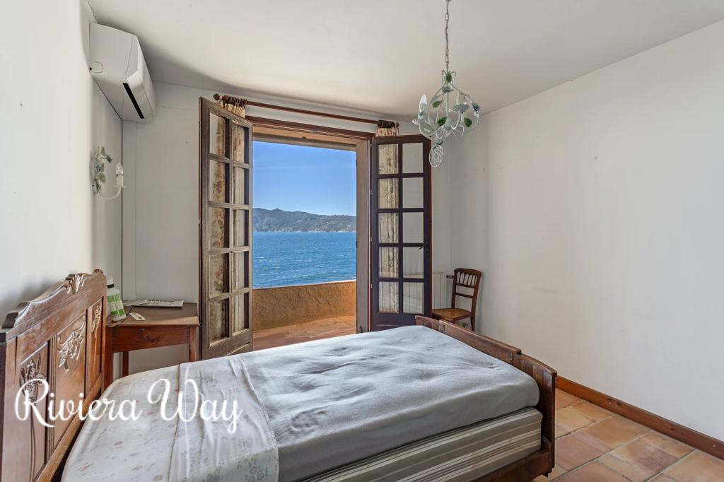 7 room villa in Saint-Mandrier-sur-Mer, photo #7, listing #105532140