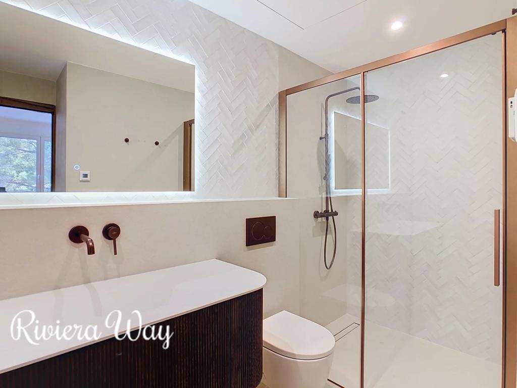 4 room apartment in Cannes, photo #8, listing #106122366