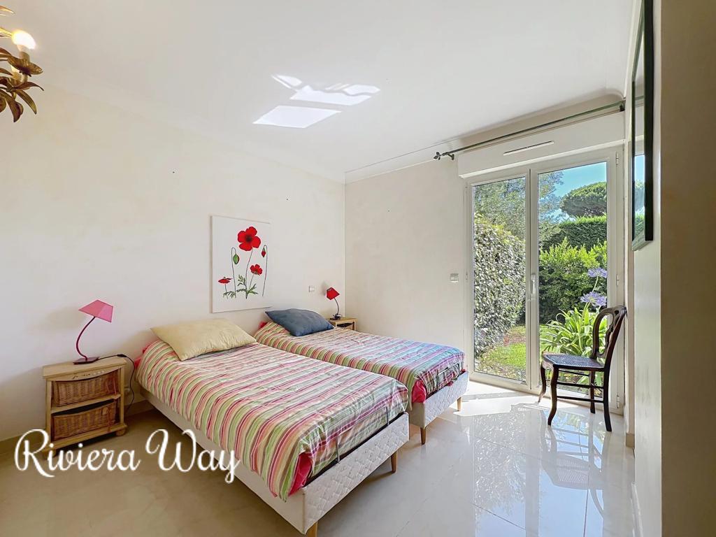 3 room apartment in Antibes, photo #10, listing #106609104