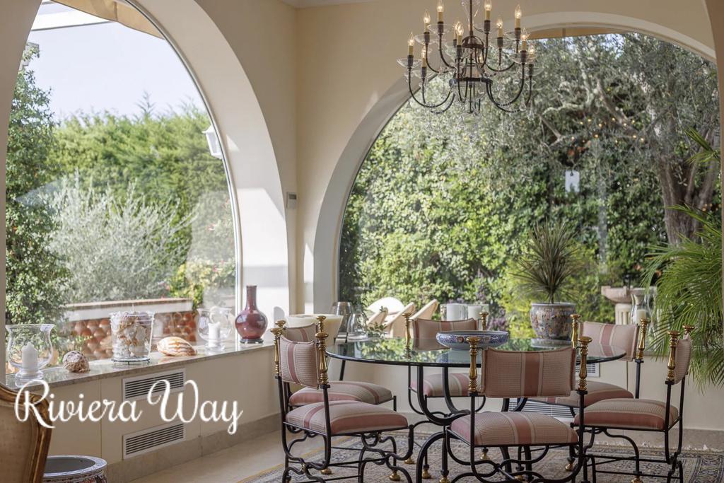 8 room villa in Mougins, photo #5, listing #96583074