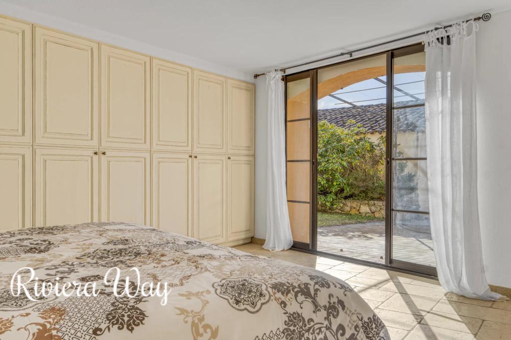 Villa in Grasse, photo #4, listing #102727716