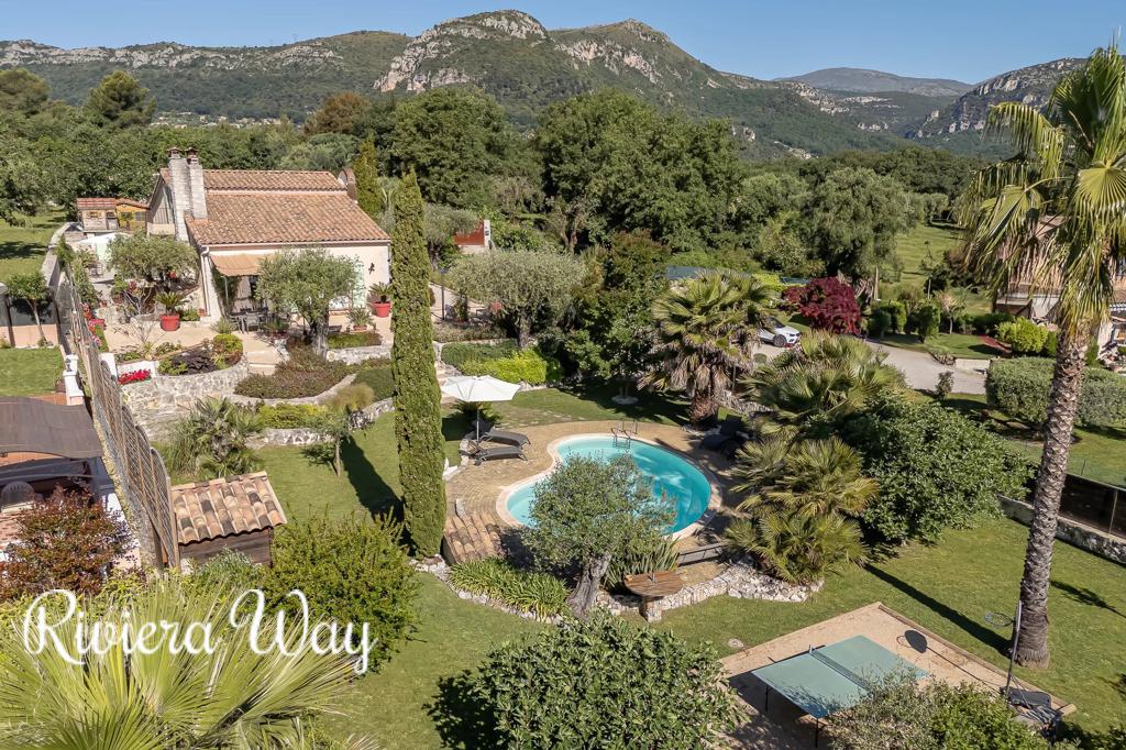 5 room villa in La Gaude, photo #7, listing #102823224