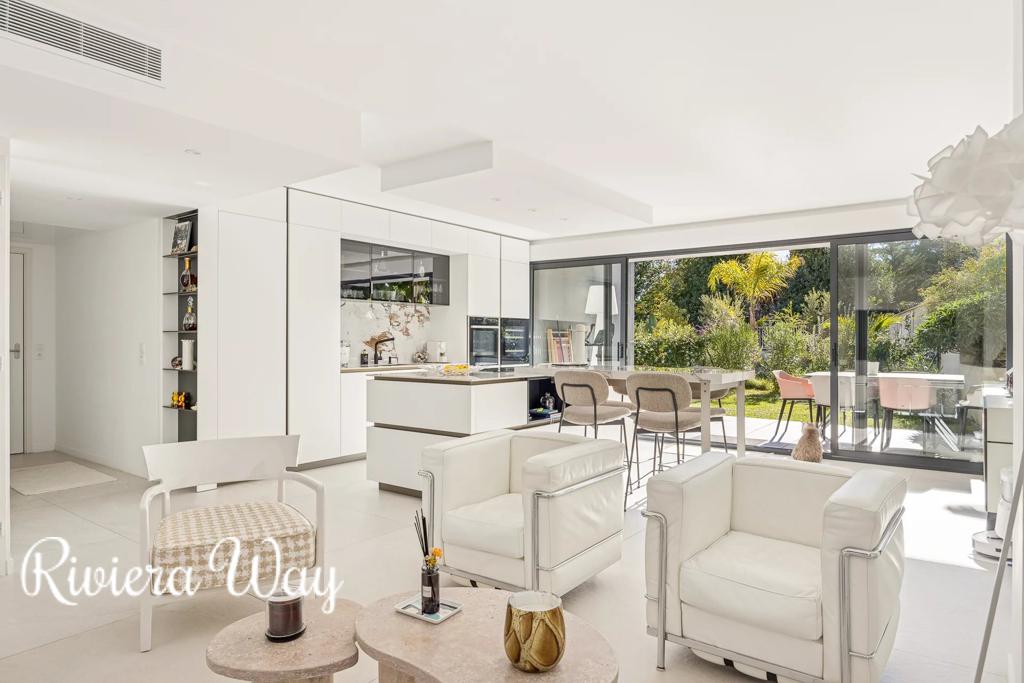 4 room apartment in Antibes, photo #7, listing #104965980