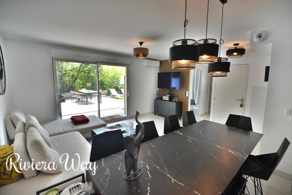 2 room apartment in Golf Juan, photo #8, listing #103280814