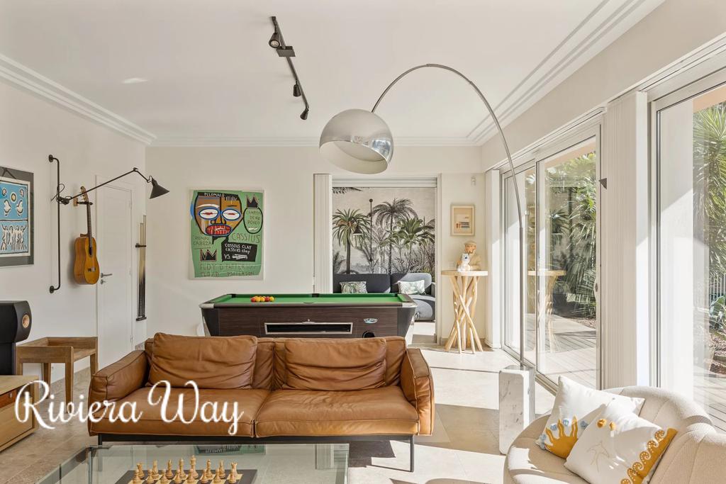 Villa in Antibes, photo #4, listing #103658436