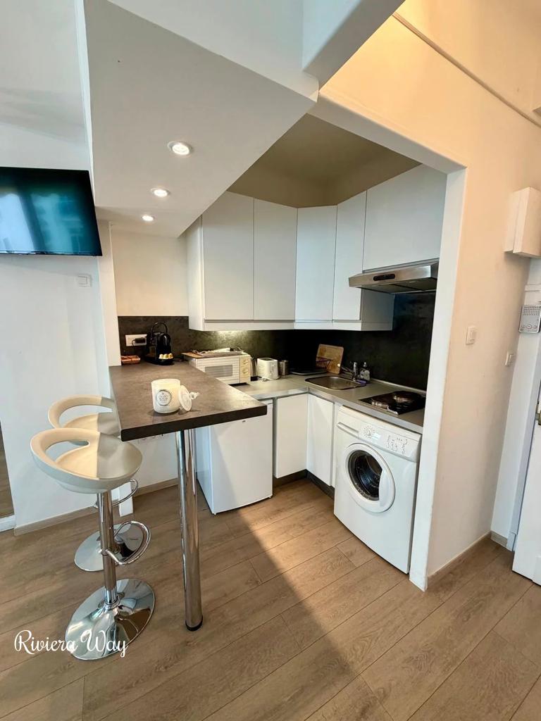 1 room apartment in Boulevard de la Croisette, photo #6, listing #106393728