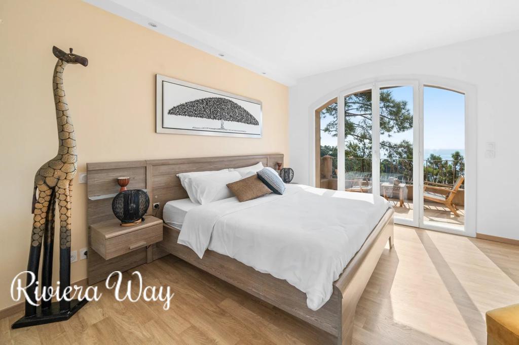 4 room villa in Theoule-sur-Mer, photo #6, listing #100299486